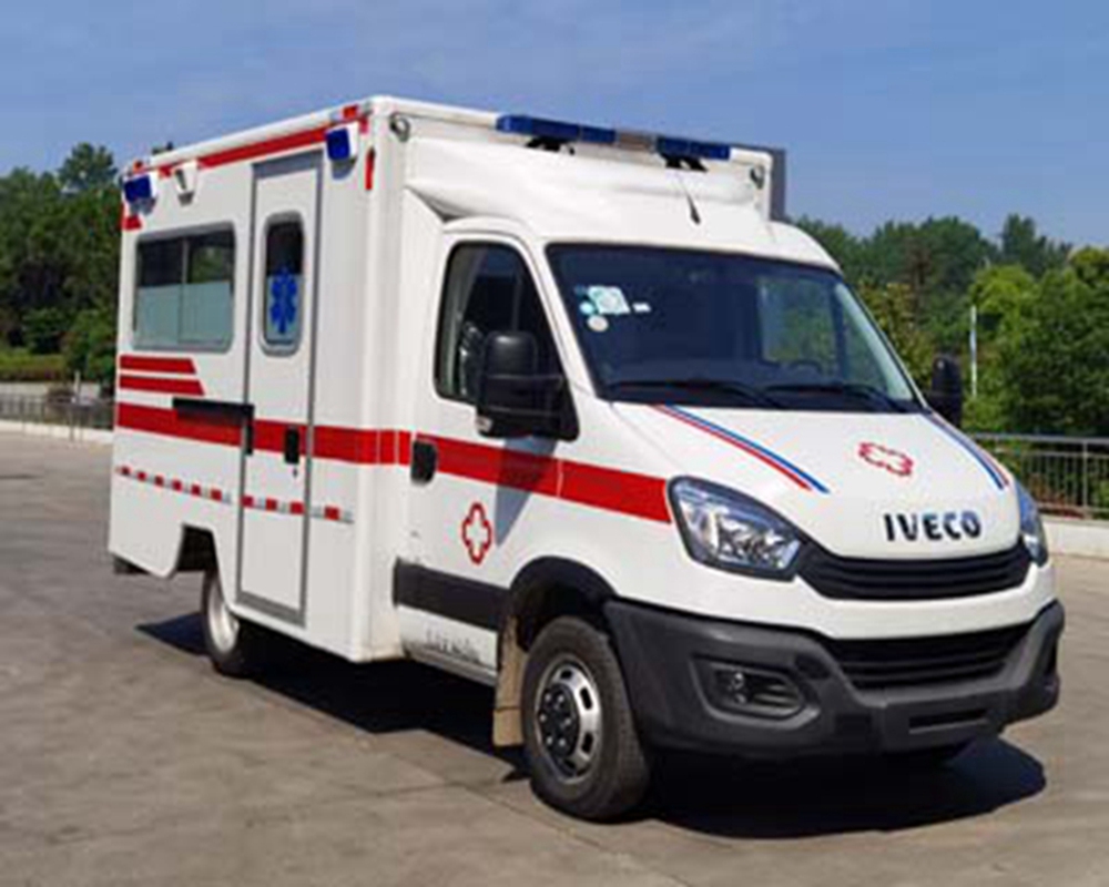 依維柯CLH5040XJHN6型救護車